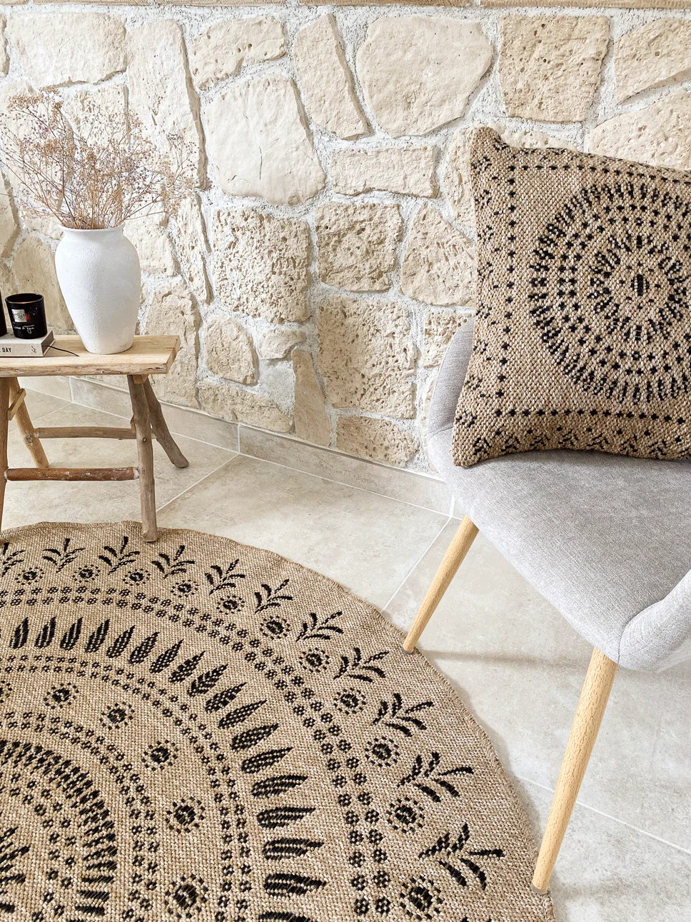 Round Nature Rug Natural Jute Effect - Black Oriental Patterns