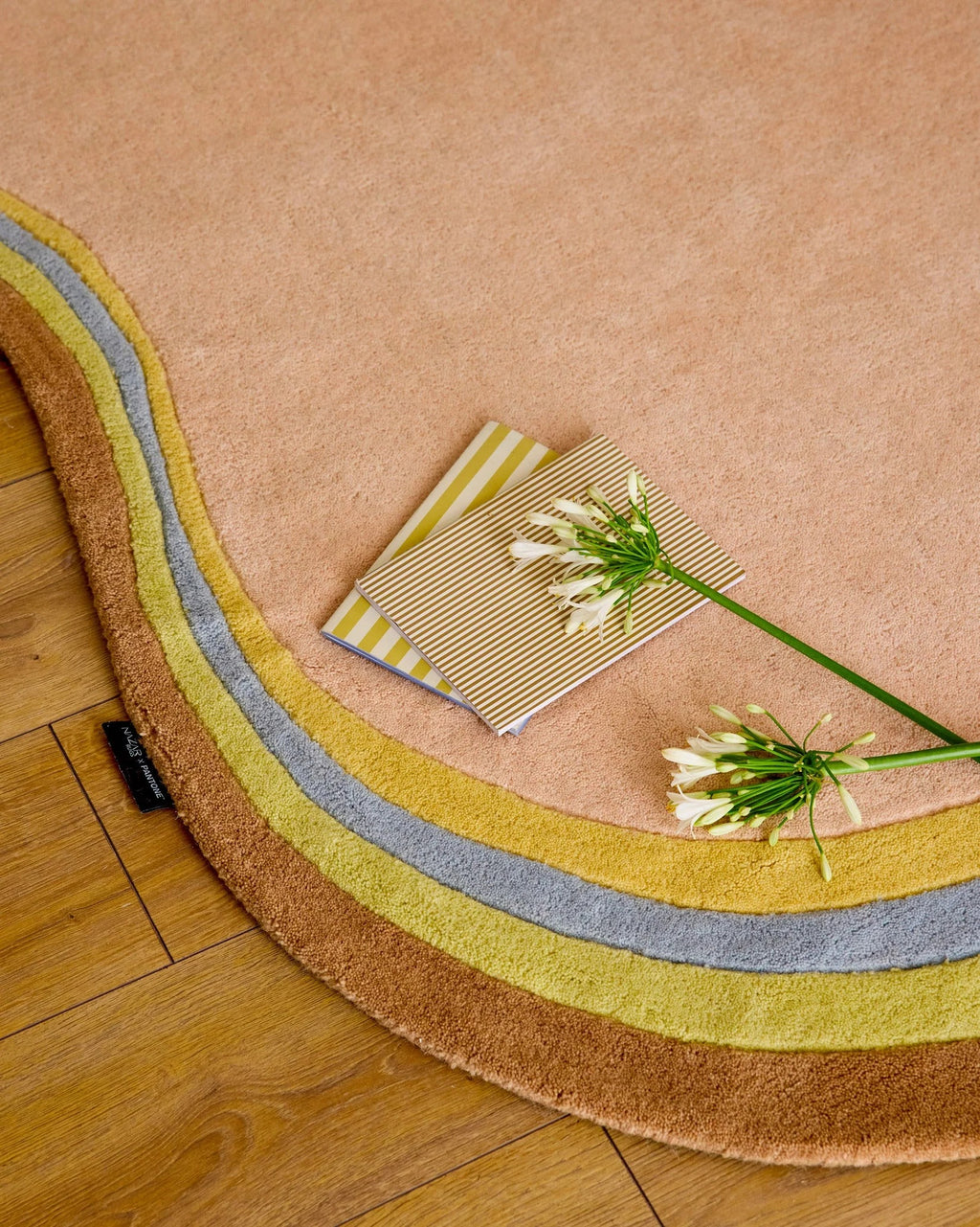 Pantone x Nazar - Soft Rayon Rug in Multicolored Wool