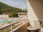 Camera VIP Pool Side
