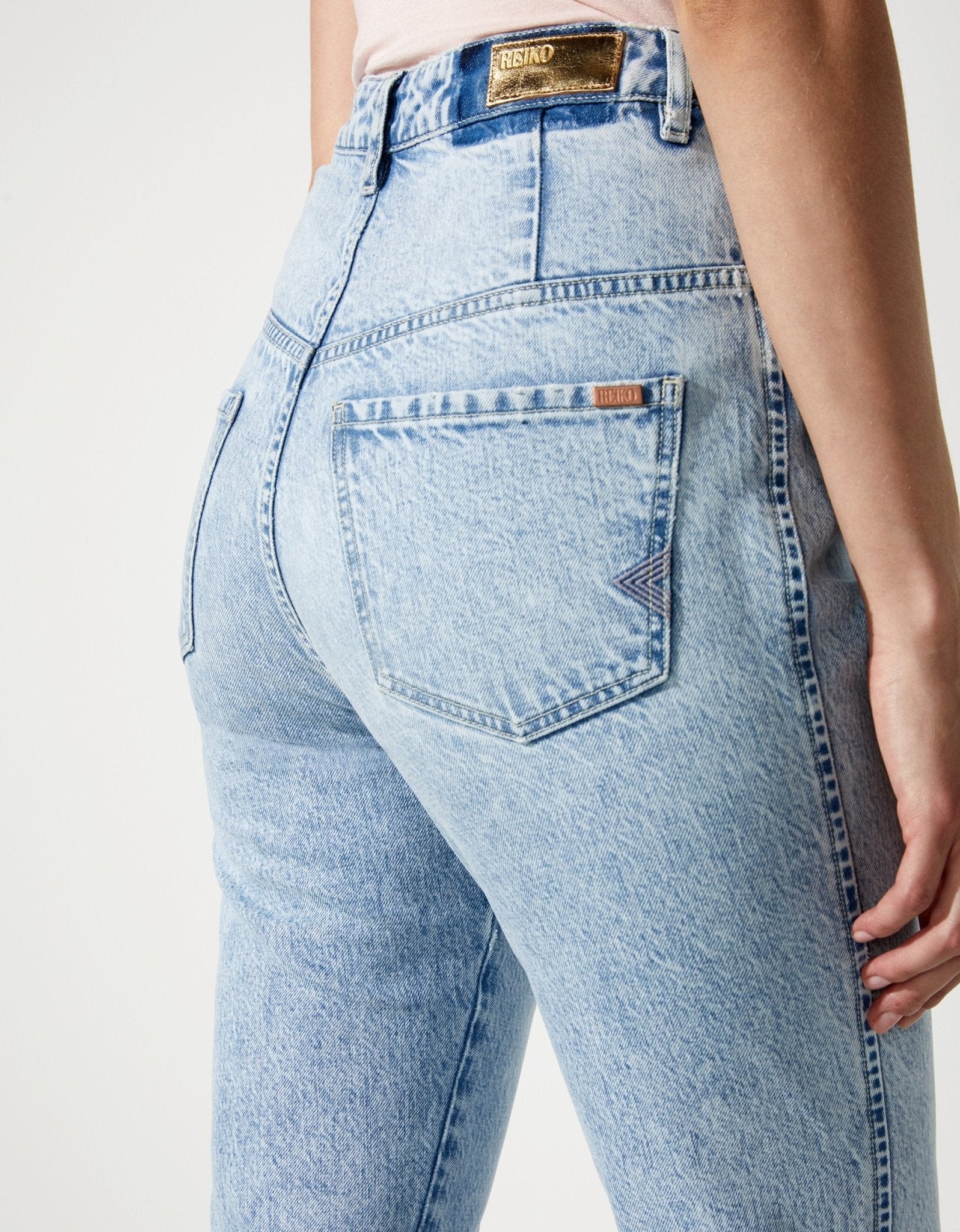 Adana Jeans - Dnm V-322 - Mujer
