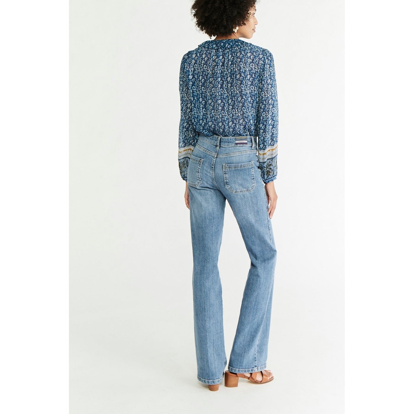 Nello Straight-Cut Jeans - Light Indigo