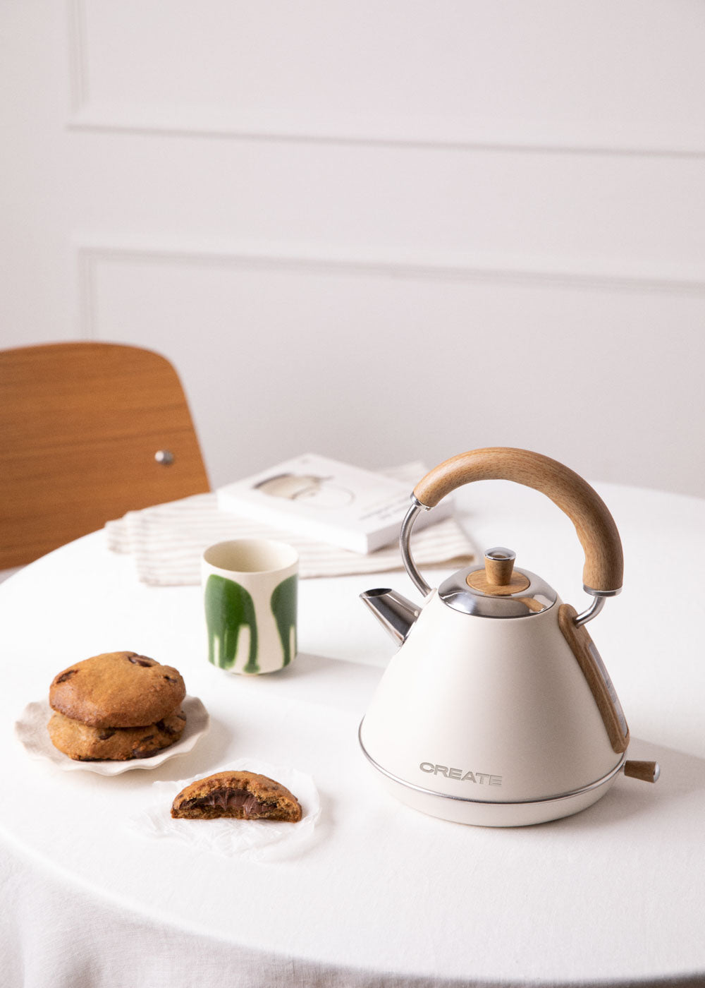 Retro Kettle - Electric Kettle - 1L - Off-White