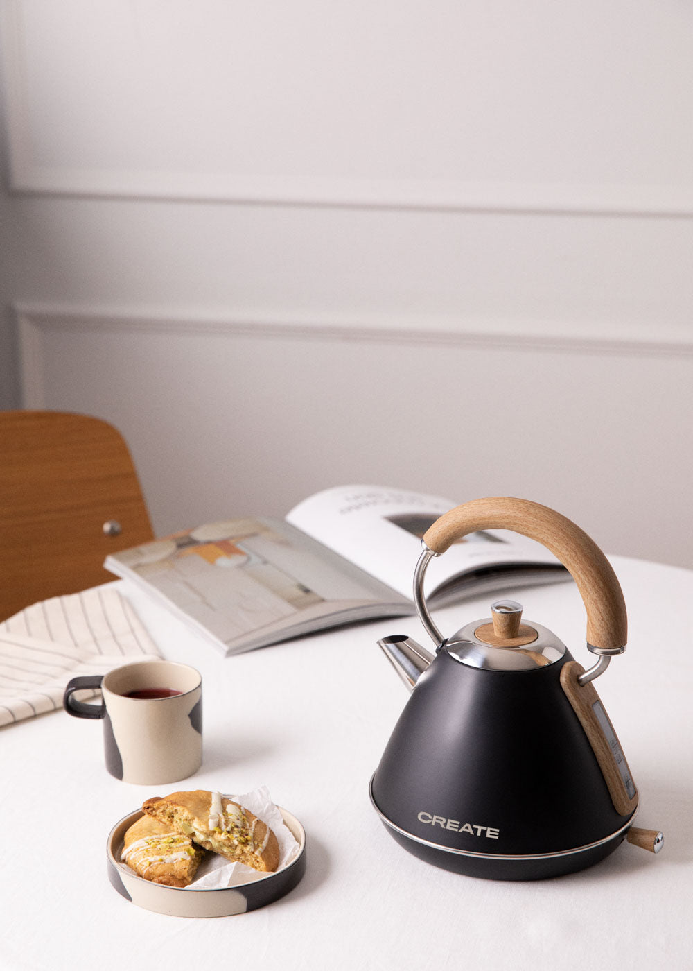 Retro Kettle - Electric Kettle - 1 L - Black