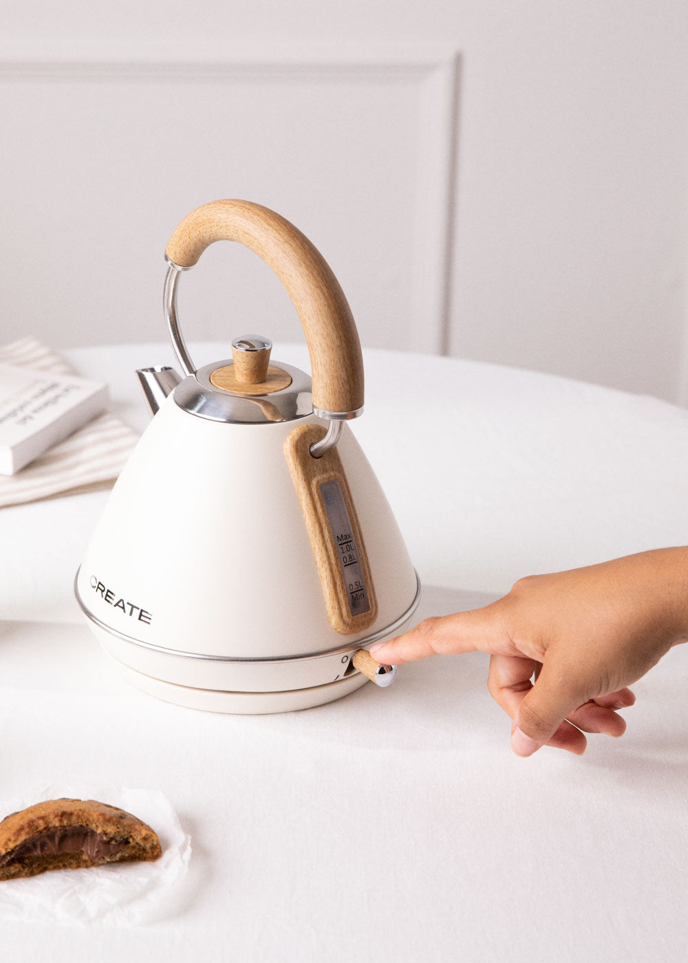 Retro Kettle - Electric Kettle - 1L - Off-White