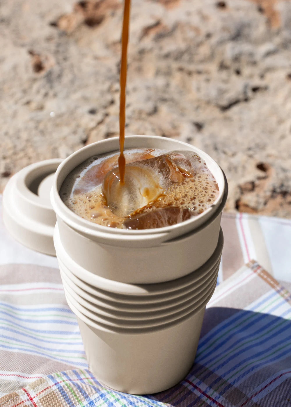Outdoor Eco Kitchenware - Pack of 2 Coffee Cups with Lid in Recycled Material - Sand