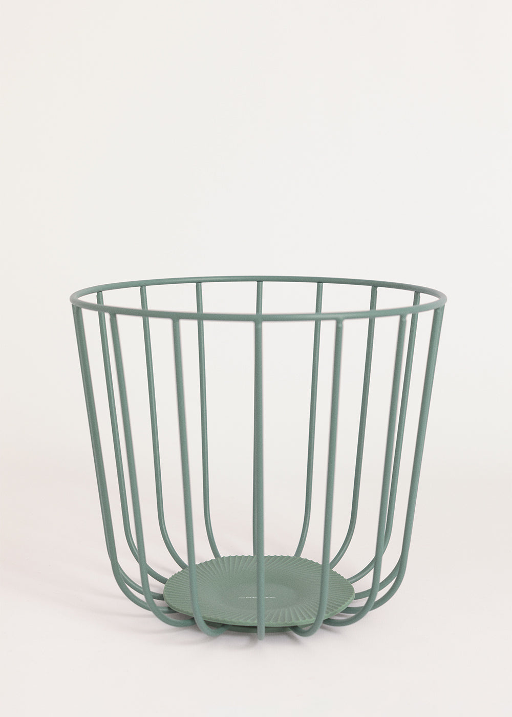 Kitchenware Studio - Cesta Metálica Grande Con Base Antideslizante - Verde Salvia