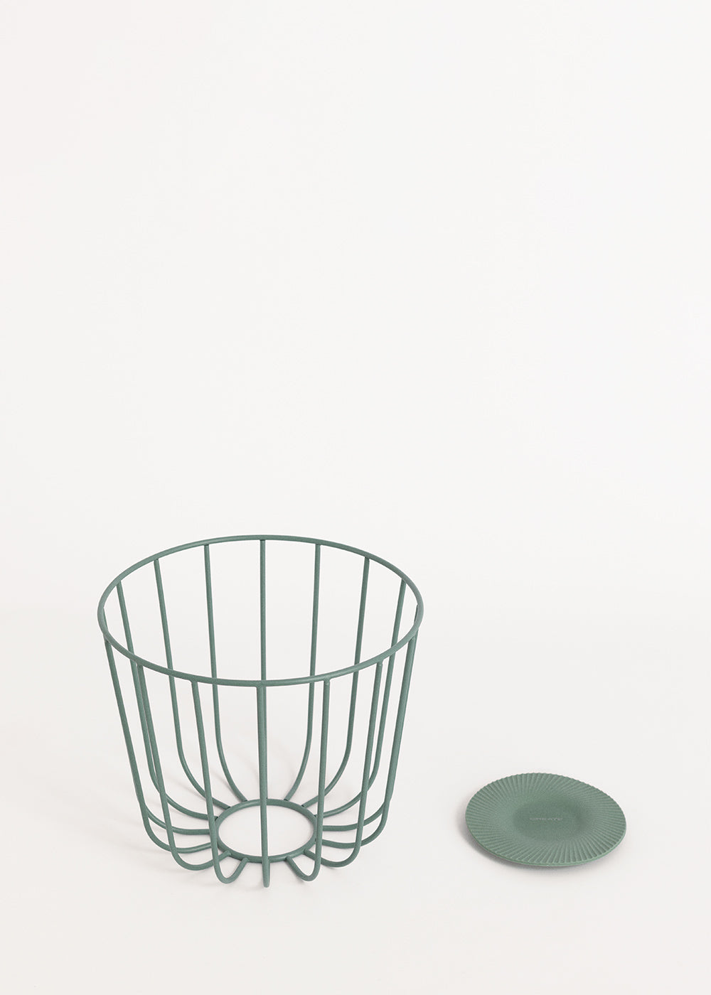 Kitchenware Studio - Cesta Metálica Grande Con Base Antideslizante - Verde Salvia