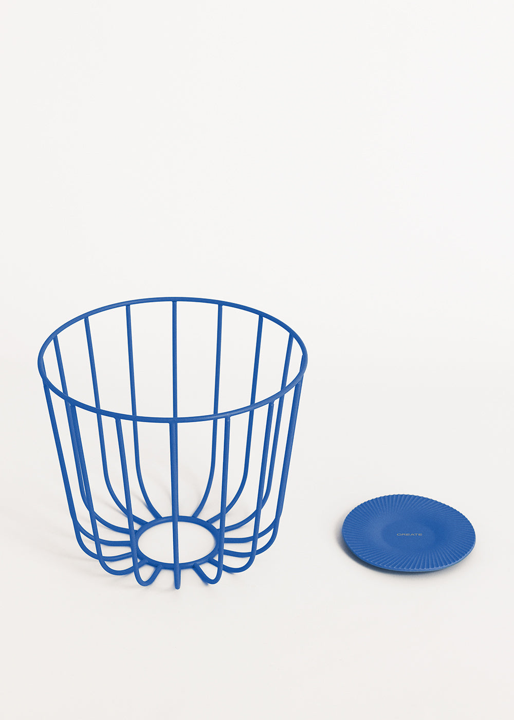 Kitchenware Studio - Grand Panier Métallique Avec Base Antidérapante - Bleu Cobalt