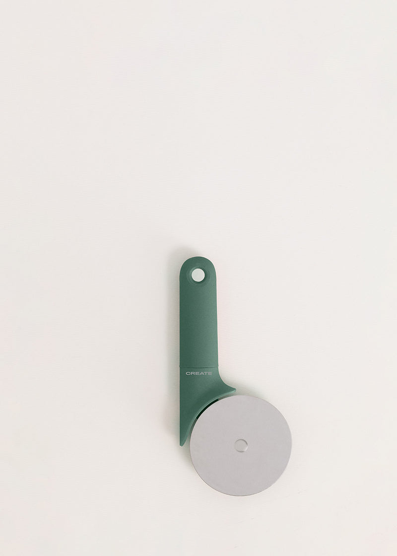 Kitchenware Studio - Ruleta de pizza - Verde salvia
