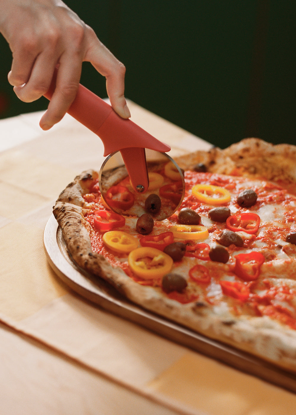 Kitchenware Studio - Cortador De Pizza - Terracota