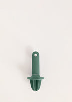 Kitchenware Studio - Exprimidor Manual - Verde Salvia