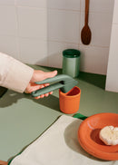 Kitchenware Studio - Prensa de ajos - Verde salvia