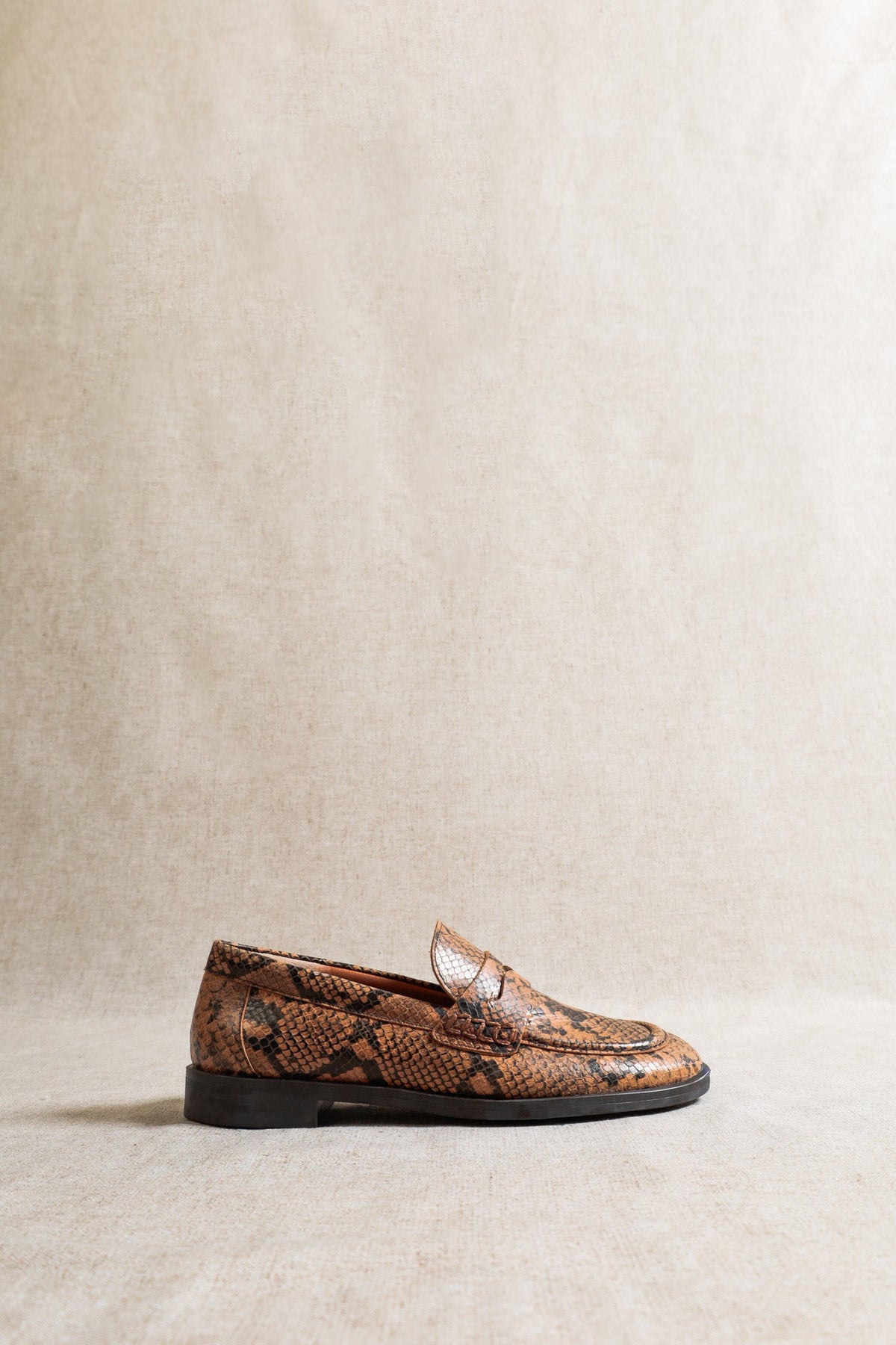 Emilia Loafers - Tan