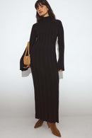 Robe Longue En Maille Côtelée À Col Roulé Noir