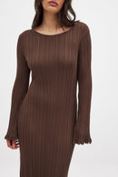 Robe Longue En Maille À Encolure Ronde Et Volants Marron