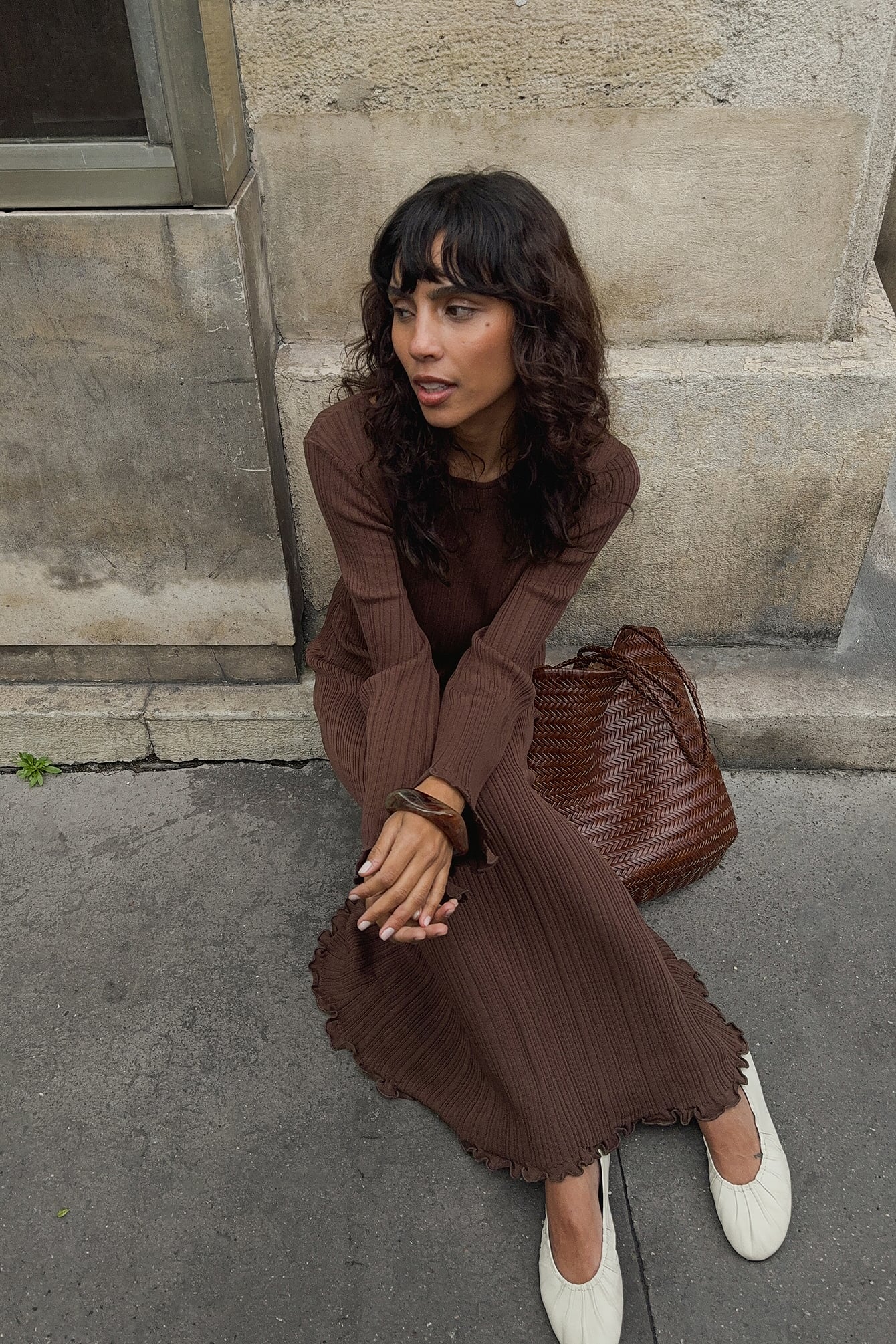 Robe Longue En Maille À Encolure Ronde Et Volants Marron