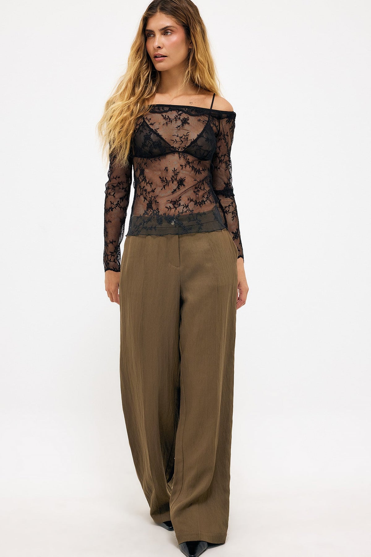 Top in pizzo off shoulder - Nero