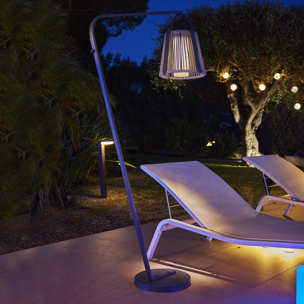 Rayglow - Solar Floor Lamp - Steel - Grey