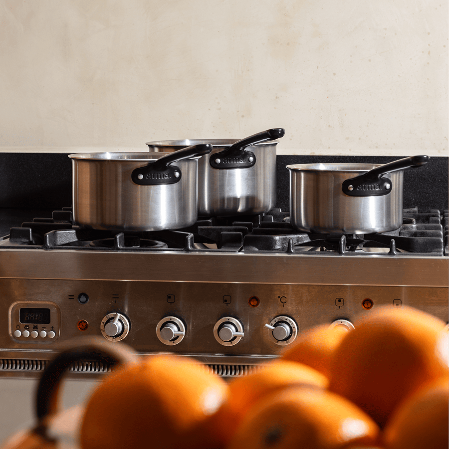 Le Trio De Casseroles Parfaites En Inox Avec Manches Noirs