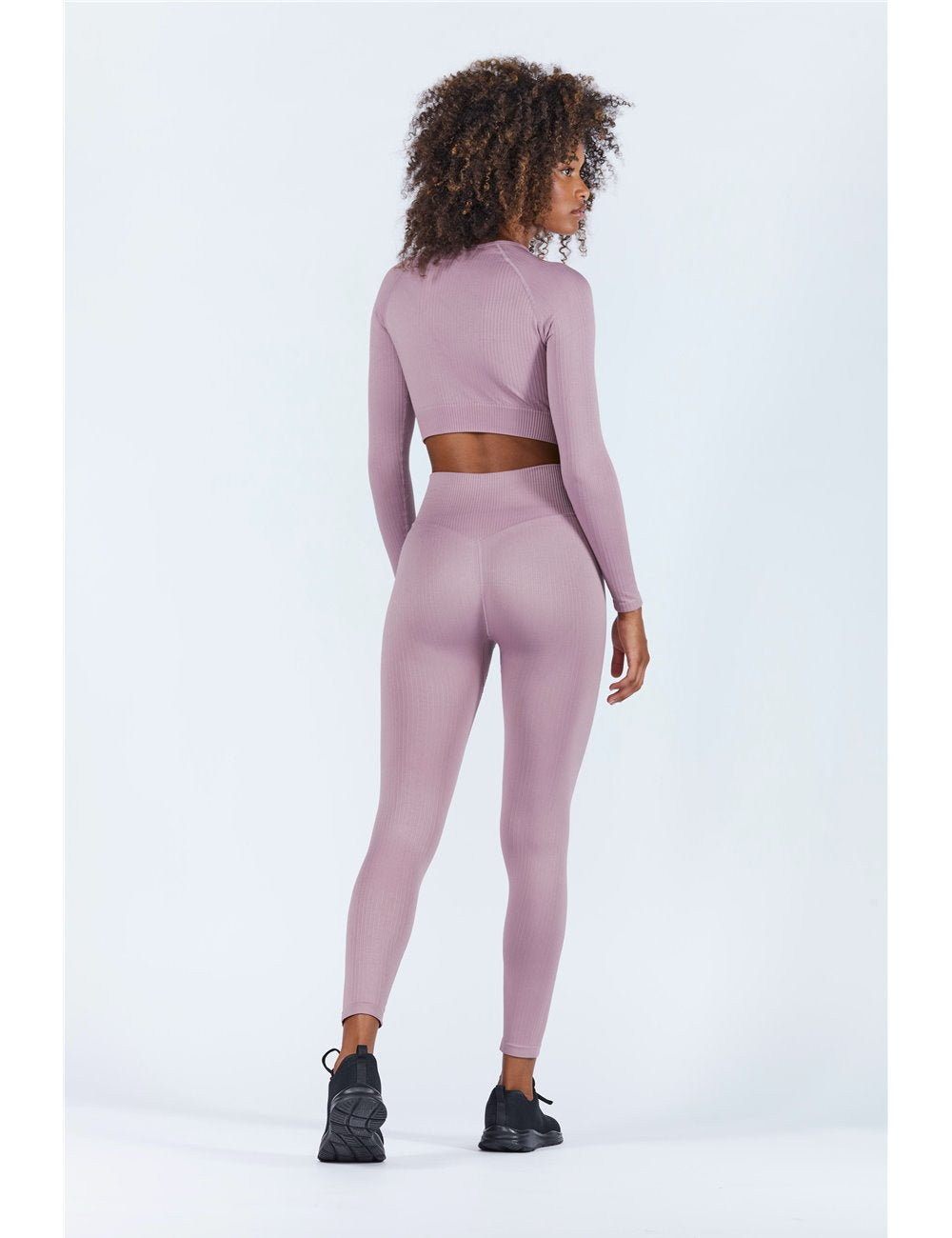 Women's Shaping Sport Leggings seen from behind