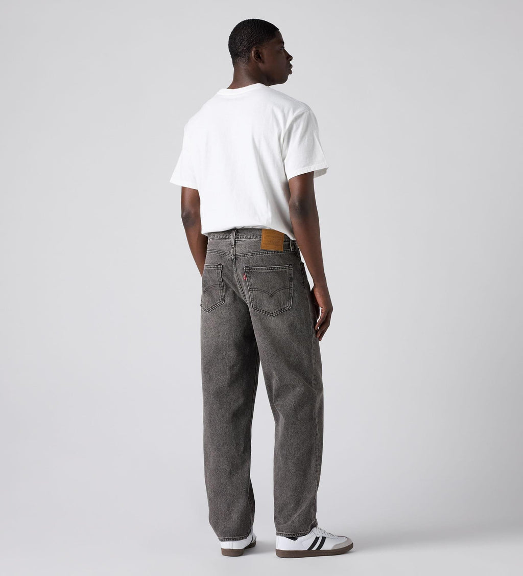 568™ Loose Straight Jeans