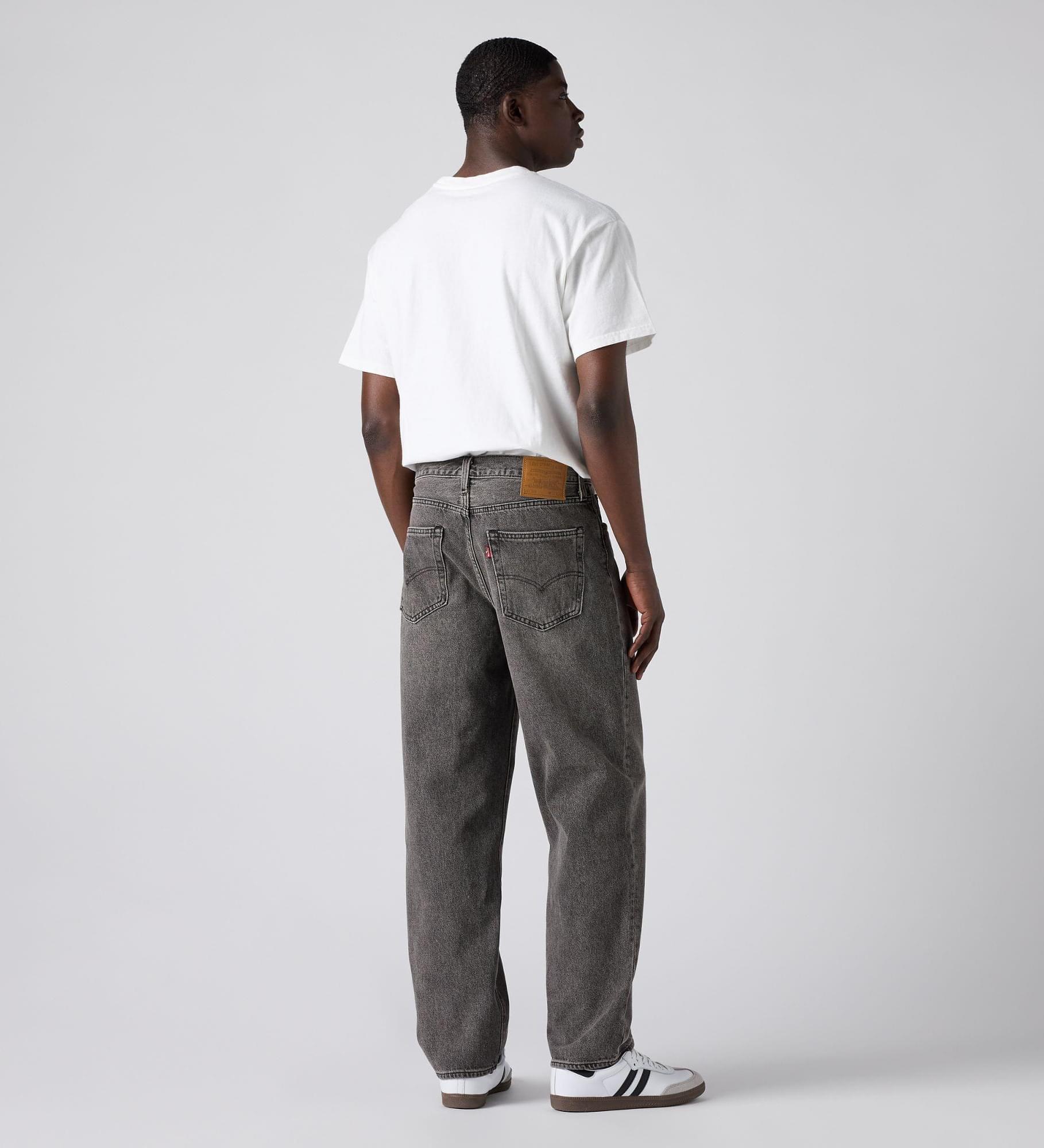 568™ Loose Straight Jeans