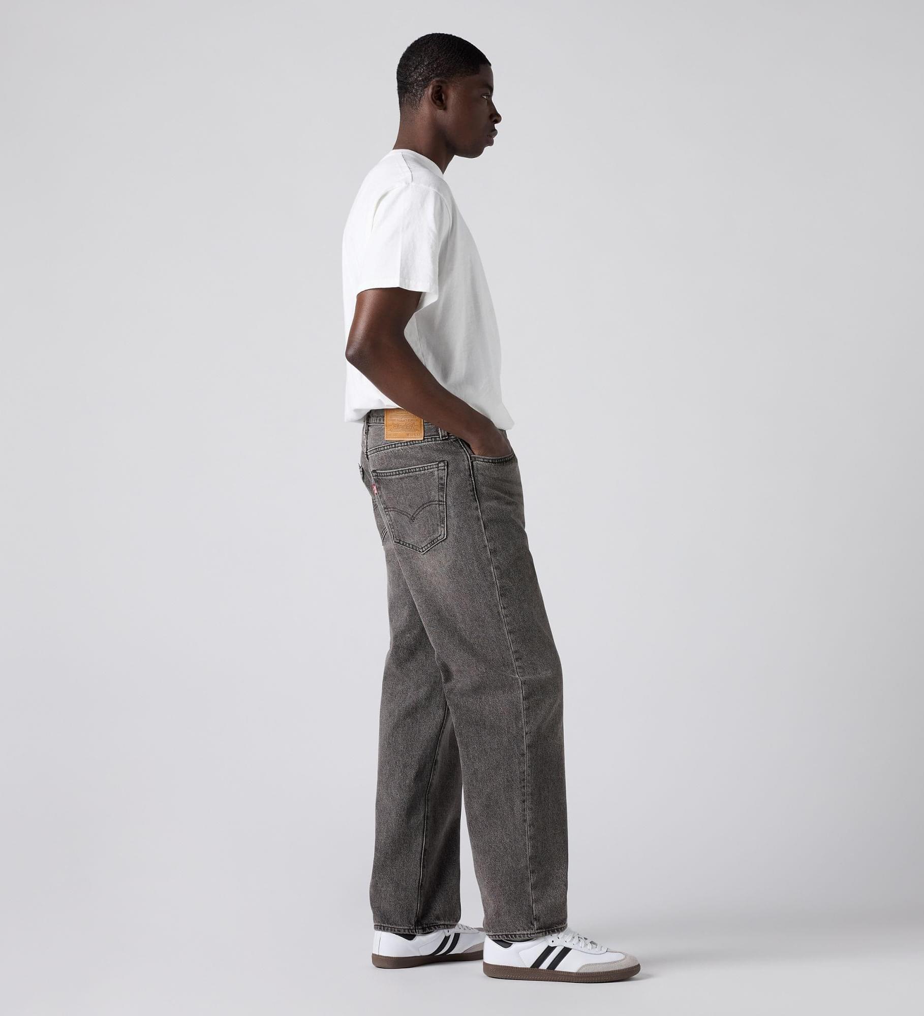 568™ Loose Straight Jeans