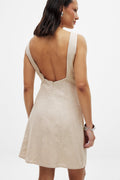 Vestido Corto de Lino Mezclado Beige con Espalda Abierta