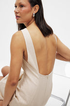Vestido Corto de Lino Mezclado Beige con Espalda Abierta