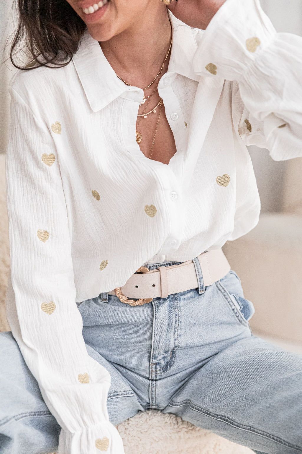 LISETTE Bianca - Camicia con cuori ricamati dorati