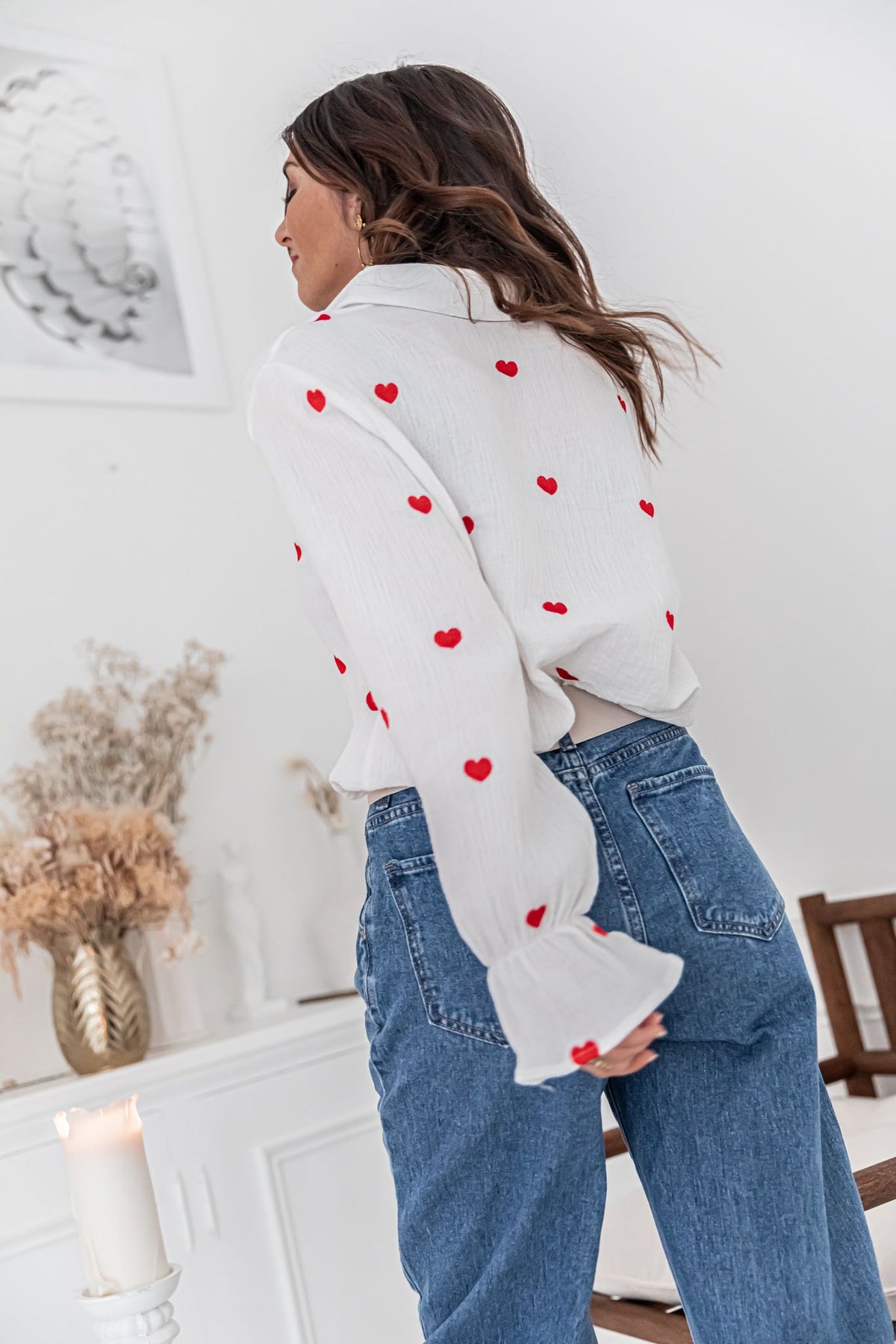 LISETTE Bianca - Camicia con cuori ricamati rossi