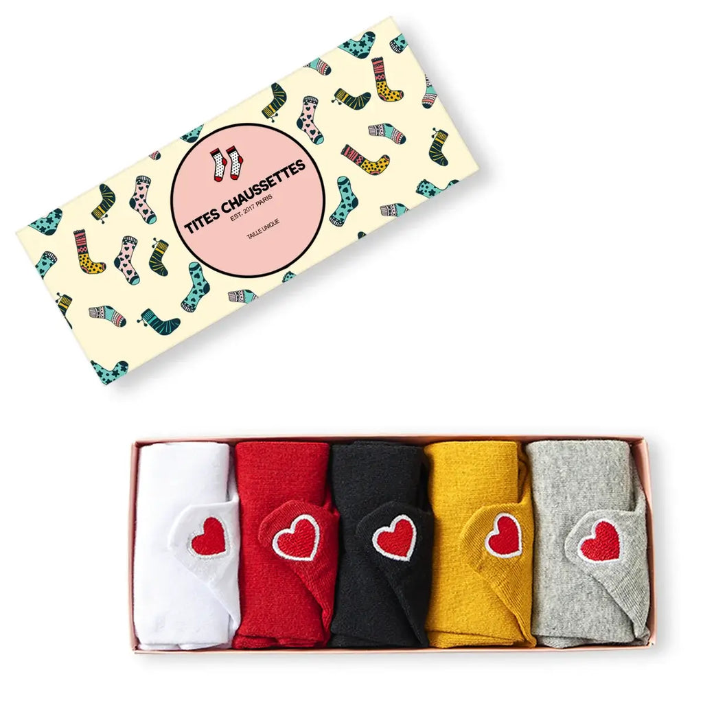 Coffret Chaussettes en coton à languette cœur rouge pour femme | Chaussettes douces et respirantes | Fabriquées à partir de matériaux de haute qualité | Un cadeau parfait pour les femmes de tous âges