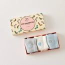 Lot de 3 chaussettes mi-hautes femme avec cœur bleu brodé. Coloris doux : gris, blanc cassé, bleu ciel. Bord côtelé. Confort et style au quotidien.