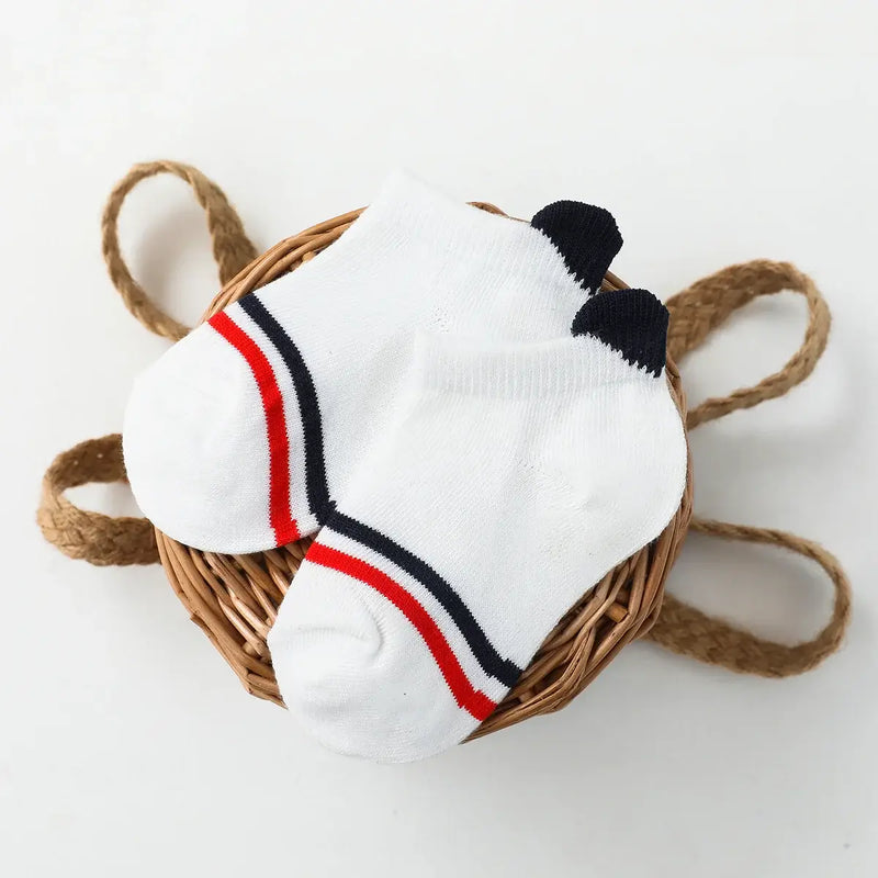 Chaussettes en coton pour enfant à motif cœur | Chaussettes douces et confortables | Disponibles dans une variété de couleurs et de motifs | Un cadeau idéal pour les enfants de tous âges