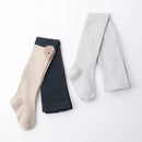 Lot de 2 collants fille : collant marron clair avec cœur sur le genou + collant gris chiné clair. Doux, confortables et disponibles en 12-24 mois, 2-4 ans et 5-8 ans. Un duo pratique et mignon pour le quotidien.