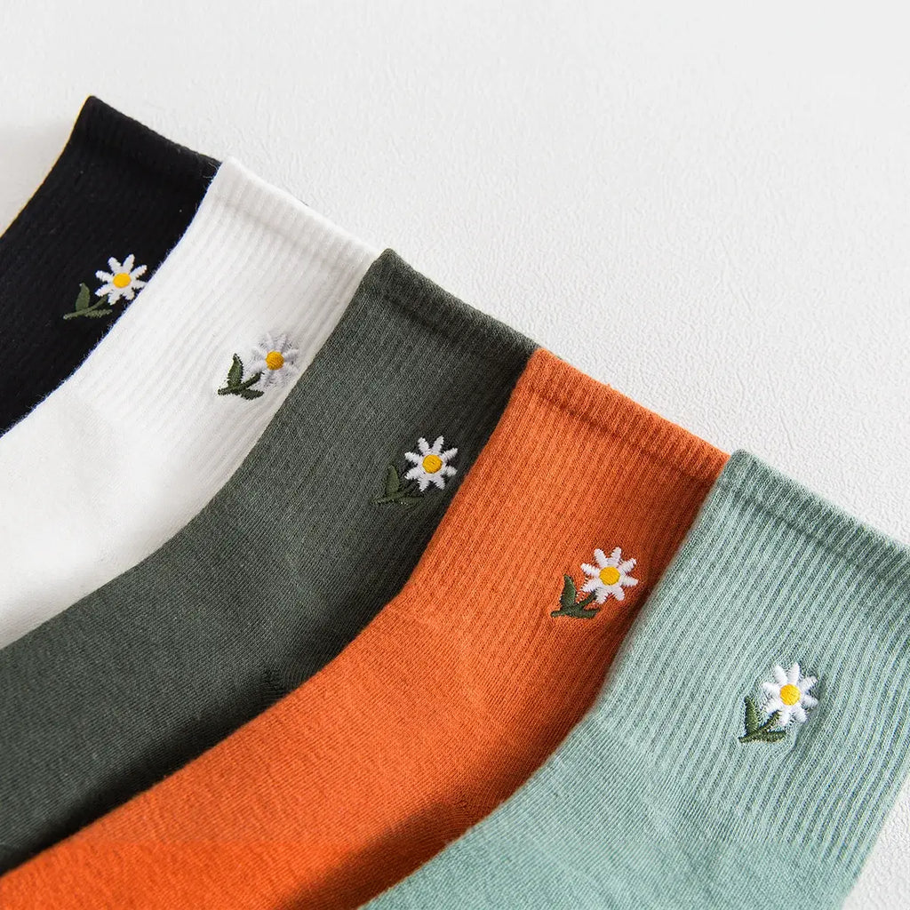 Lot de 5 chaussettes hautes avec marguerite brodée