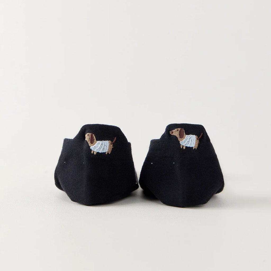 Pack de 4 calcetines bajos con bordado de perrito en el talón. Cómodas, suaves y discretas, se adaptan a todos los estilos. Talla 35-41.