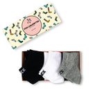 Lot de 3 chaussettes basses avec message "Fuck Off". Taille 35-41. Confortables, discrètes et rebelles. Trois couleurs pour un style affirmé et décalé.