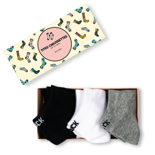 Lot de 3 chaussettes basses avec message "Fuck Off". Taille 35-41. Confortables, discrètes et rebelles. Trois couleurs pour un style affirmé et décalé.