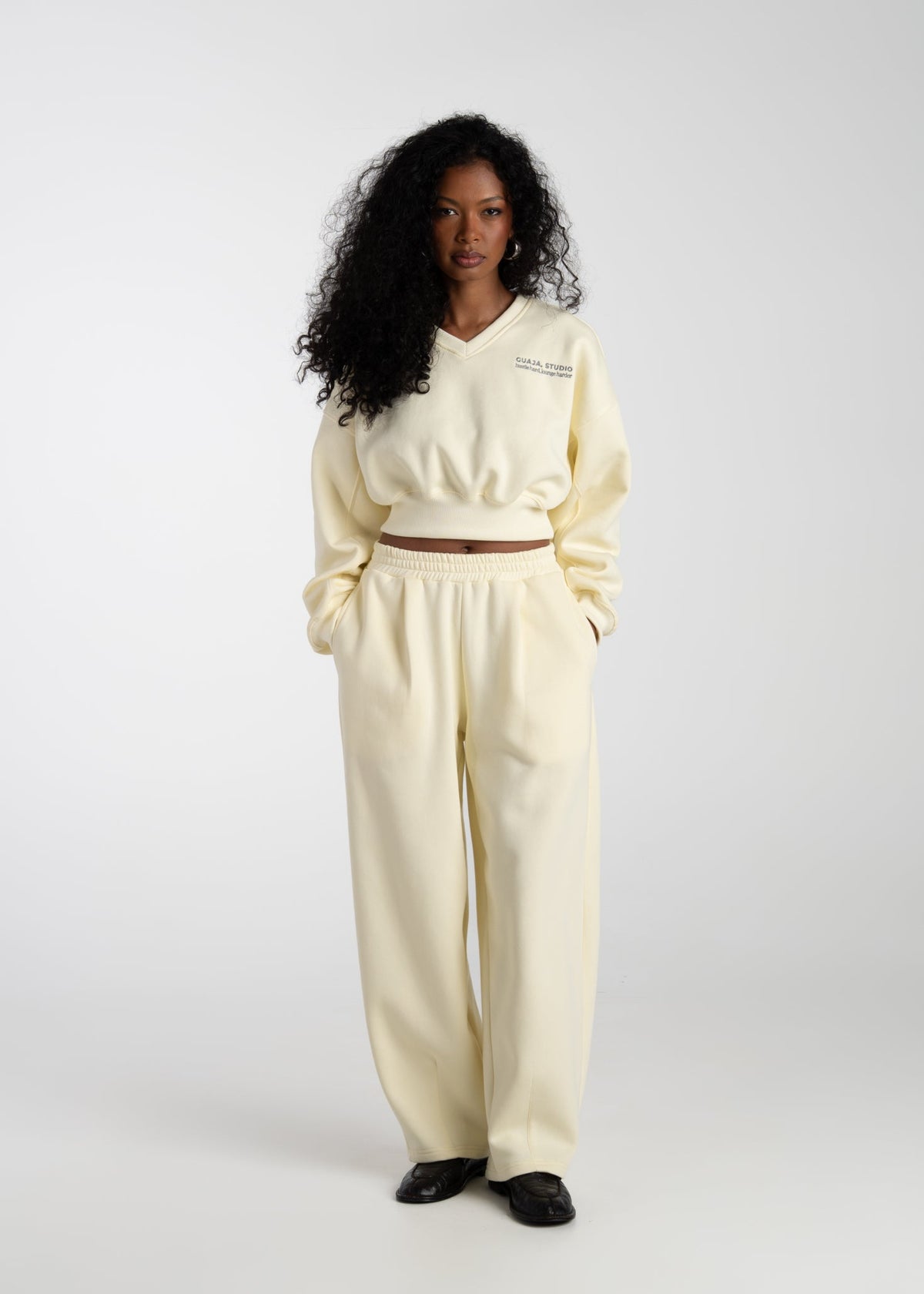 Pull Comfort Fleece V-Neck Cropped - Baby Yellow