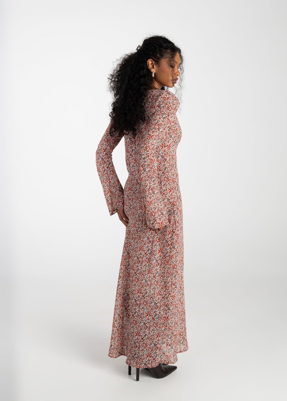 Robe Juliette Bias Cut Bell Sleeve Maxi – Red Floral