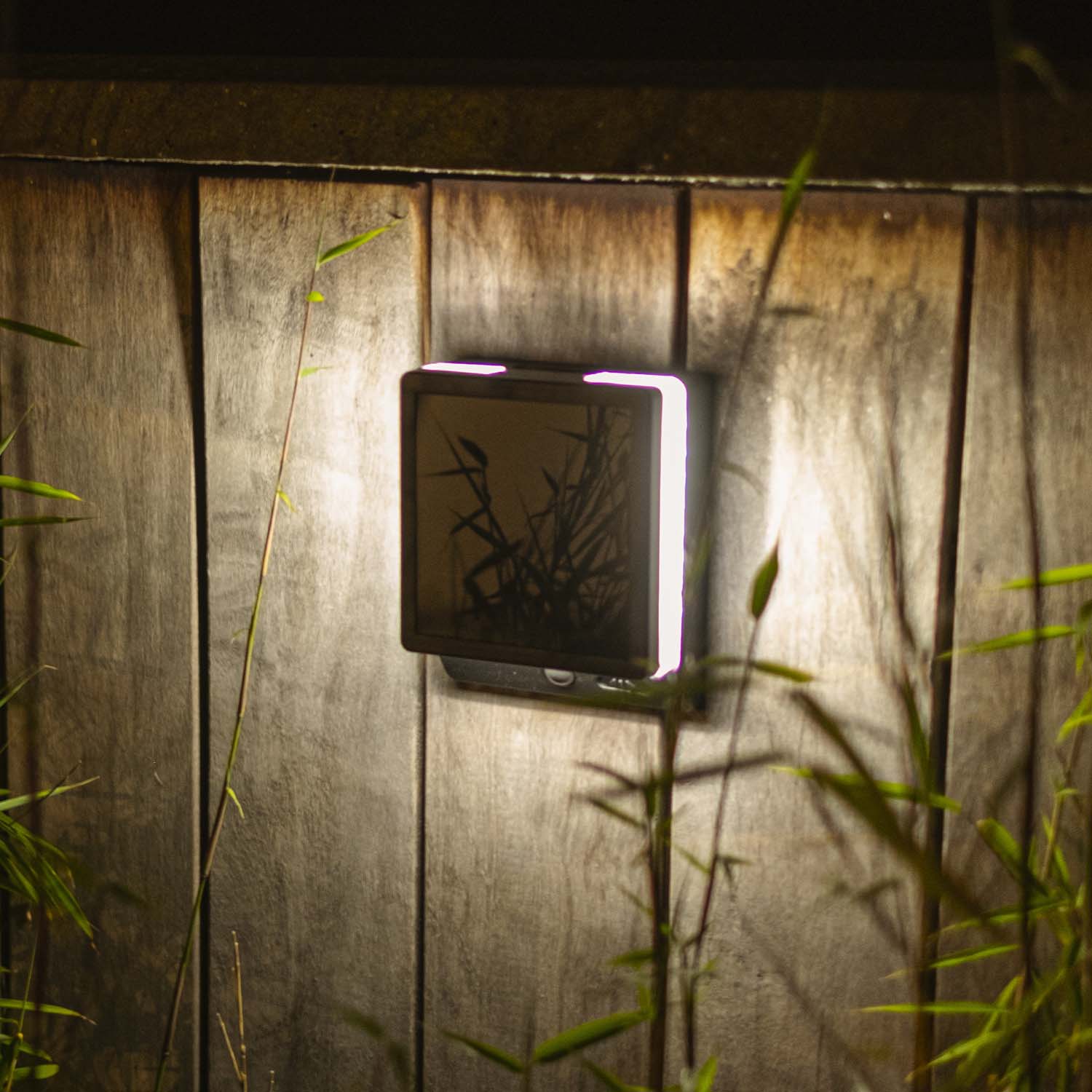 Moze Solar - Solar Wall Light - Aluminium - Matt Black