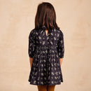 Robe Georgie navy berry branch - Sélection Mabo à retrouver sur amaetc.com, concept store eco friendly pour enfants