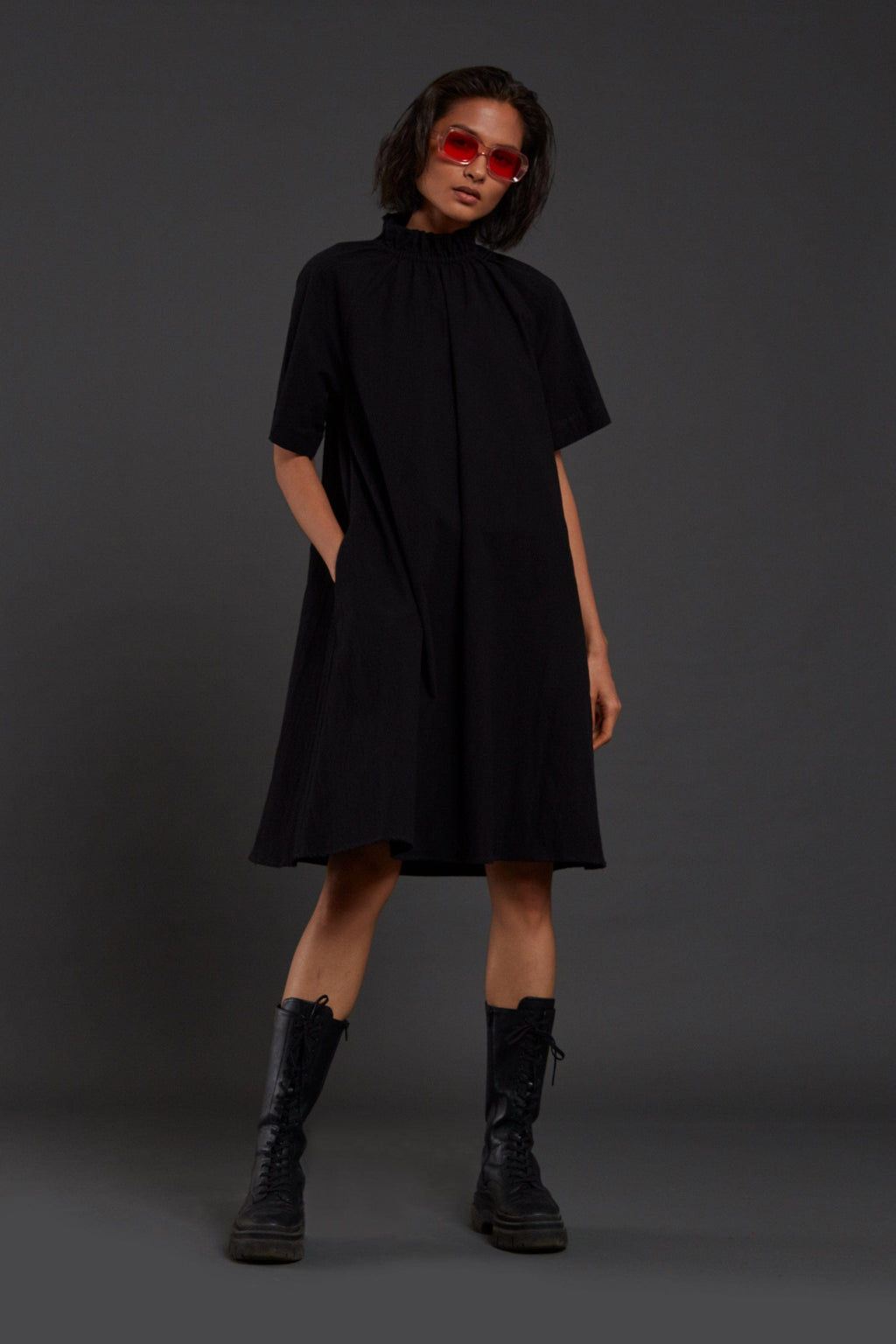 Robe Sutton - Black