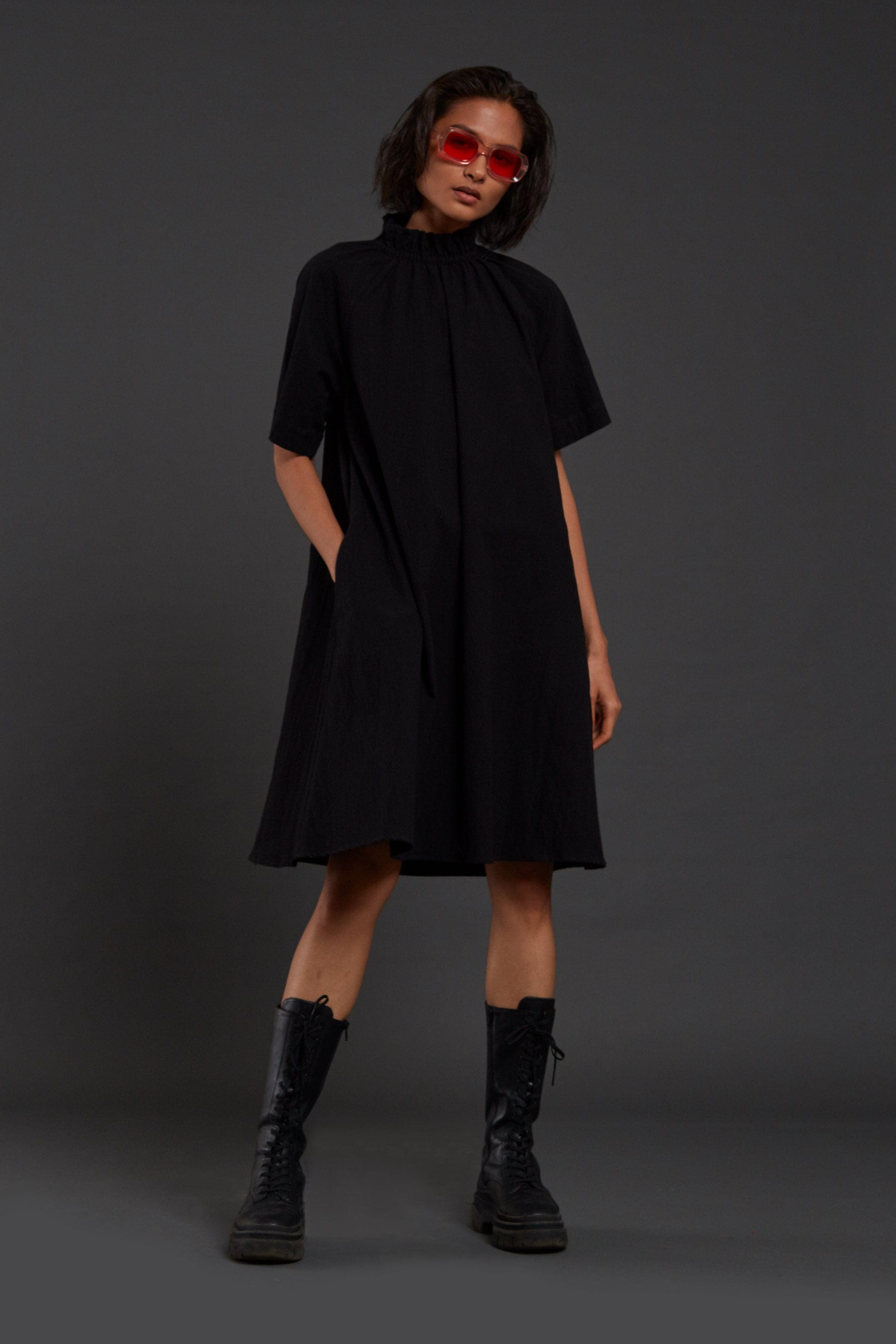 Robe Sutton - Black