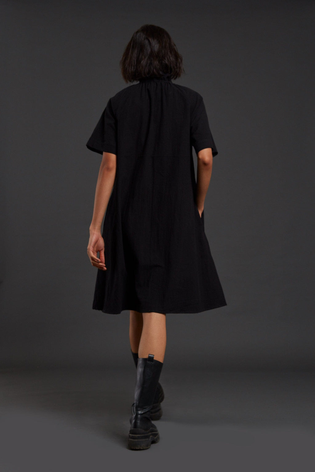 Robe Sutton - Black