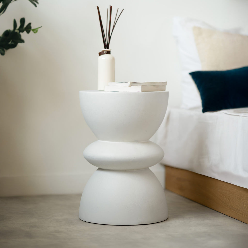 Maupiti - Table D'Appoint Ronde Blanche En Fibre D'Argile Effet Béton