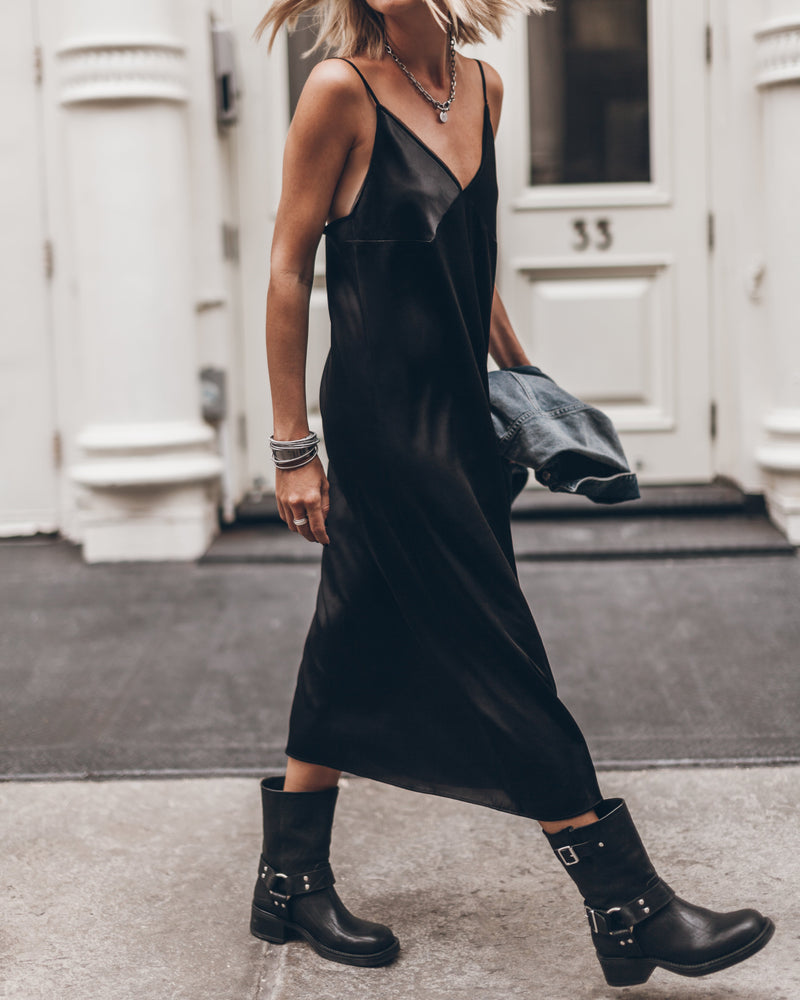 Robe The Black Long Slip