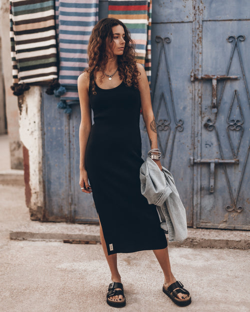 Robe The Black Ribbed Tank