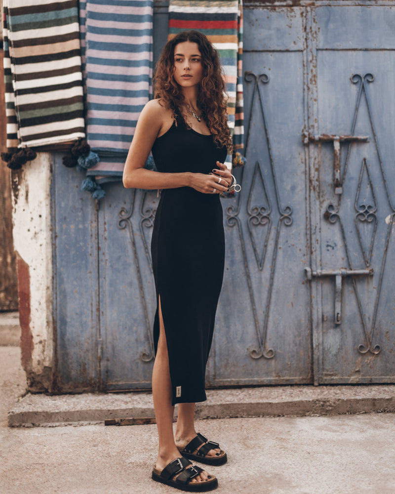 Robe The Black Ribbed Tank